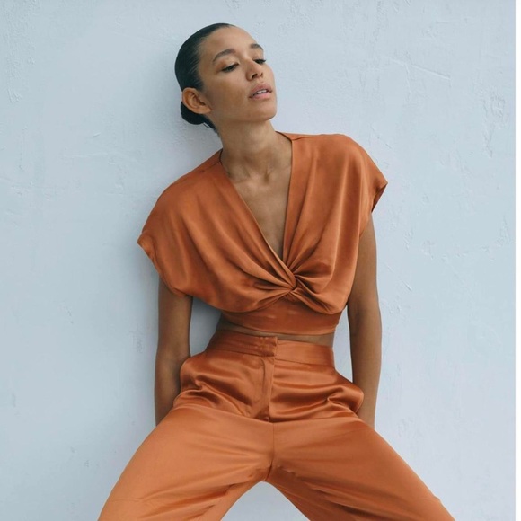 Zara Women's Burnt Orange Gathered Blouse Size Small - Picture 4 of 5